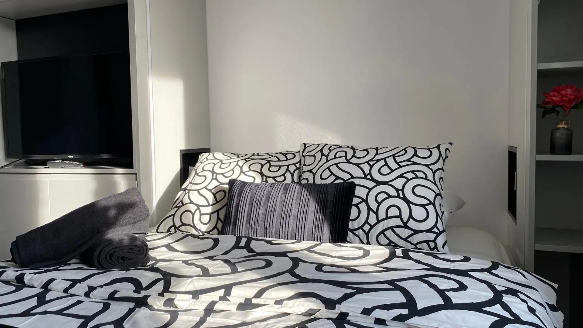 Lovers' Loft Apartment In Krakow - Orawska 7 0*,  Polen