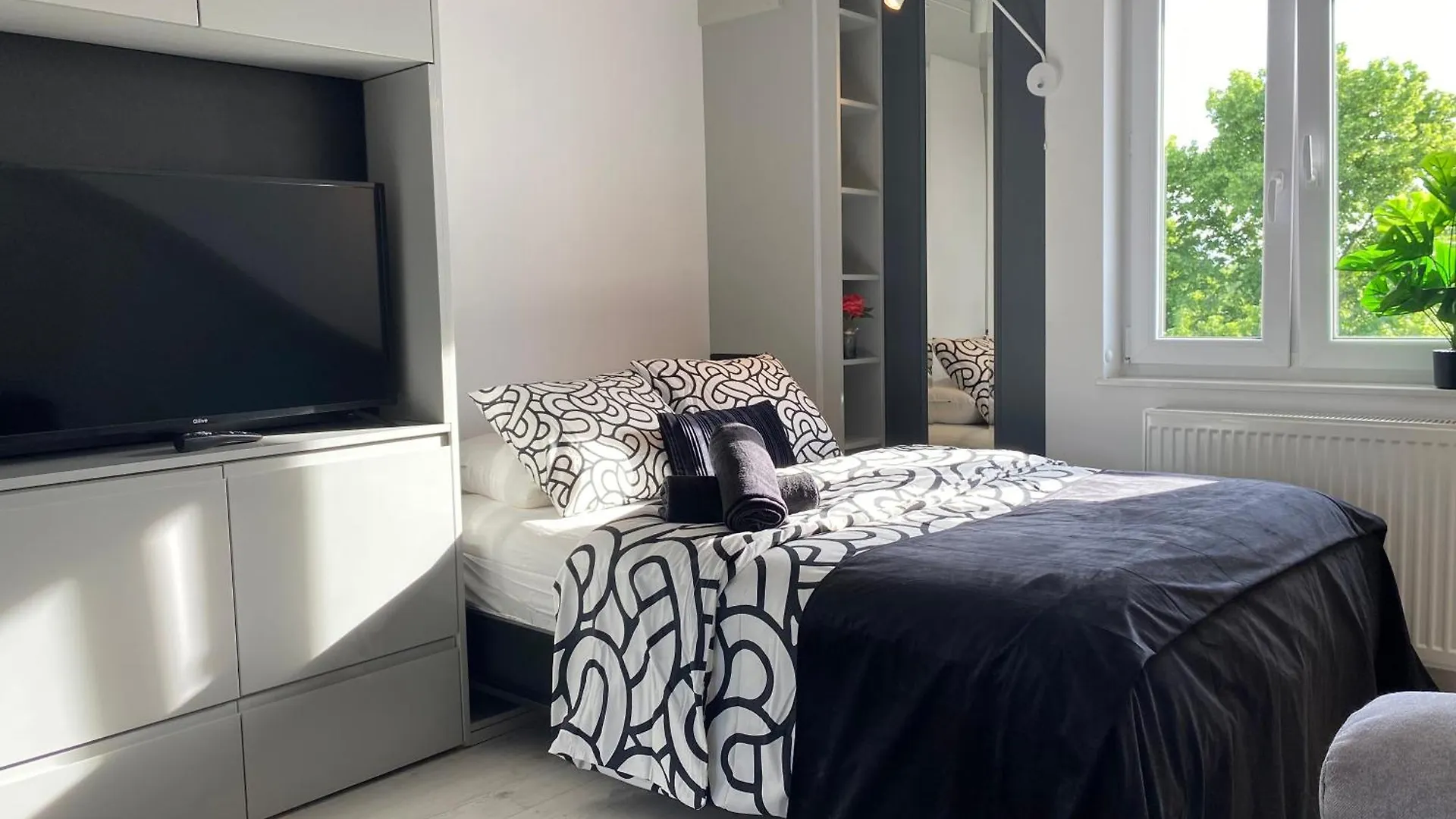 Lovers' Loft Apartment In Krakow - Orawska 7 0*,  Poland