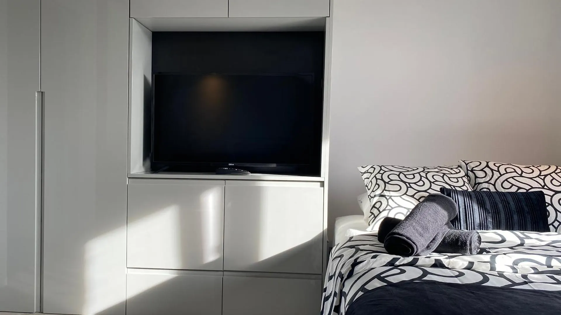 Lovers\' Loft Apartment In Krakow - Orawska 7 contacts
